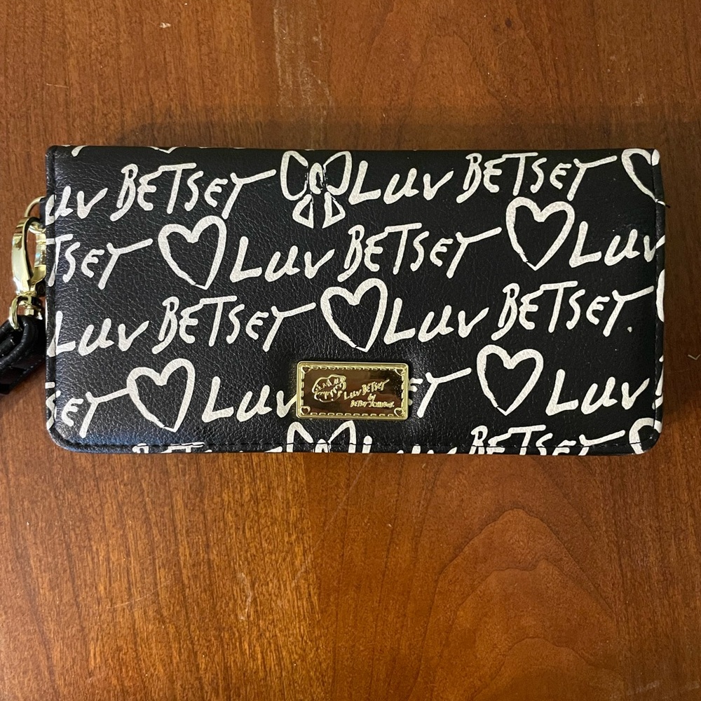 Betsey Johnson Black and White Heart Wallet